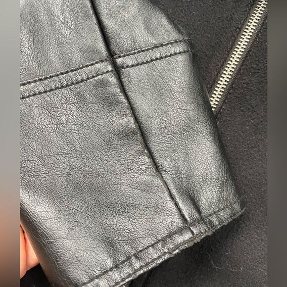 1981 Guess Faux Leather Moto Jacket Womens Size M Zip up Black Silver Zip Lin… - Picture 9 of 16